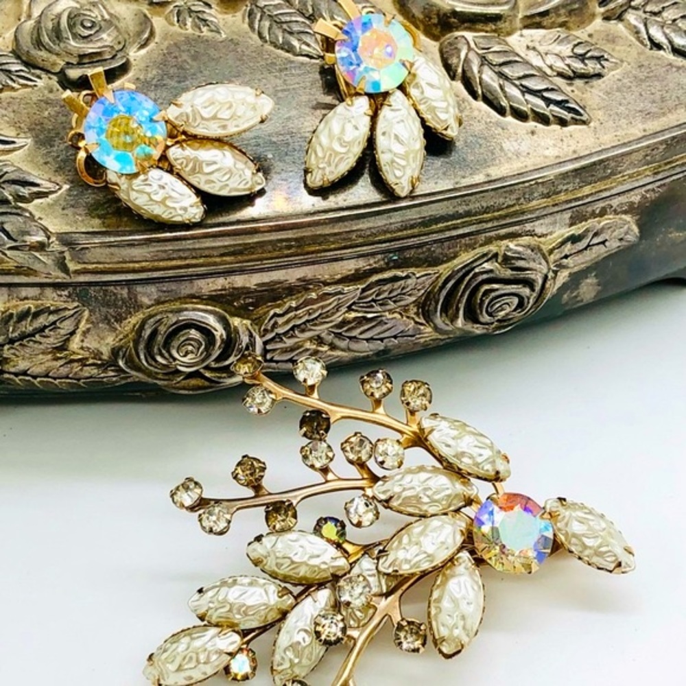 Vintage Rhinestone Lava Demi Parure Brooch & Earrings